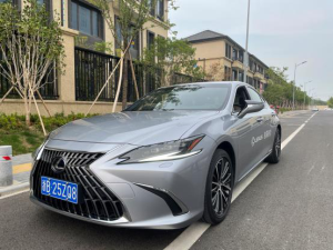 ES300h静谧舒适家庭购车重要选择